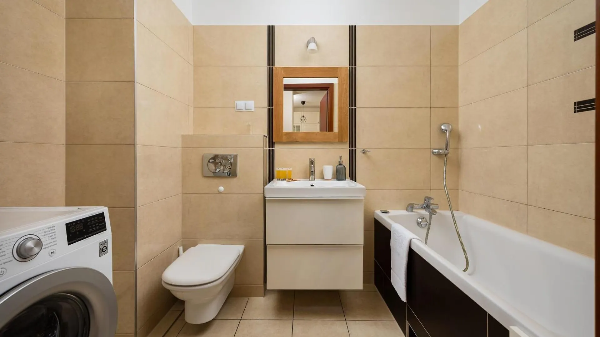 Metro Ksiecia Janusza Cosy Apartment Warsaw Poland