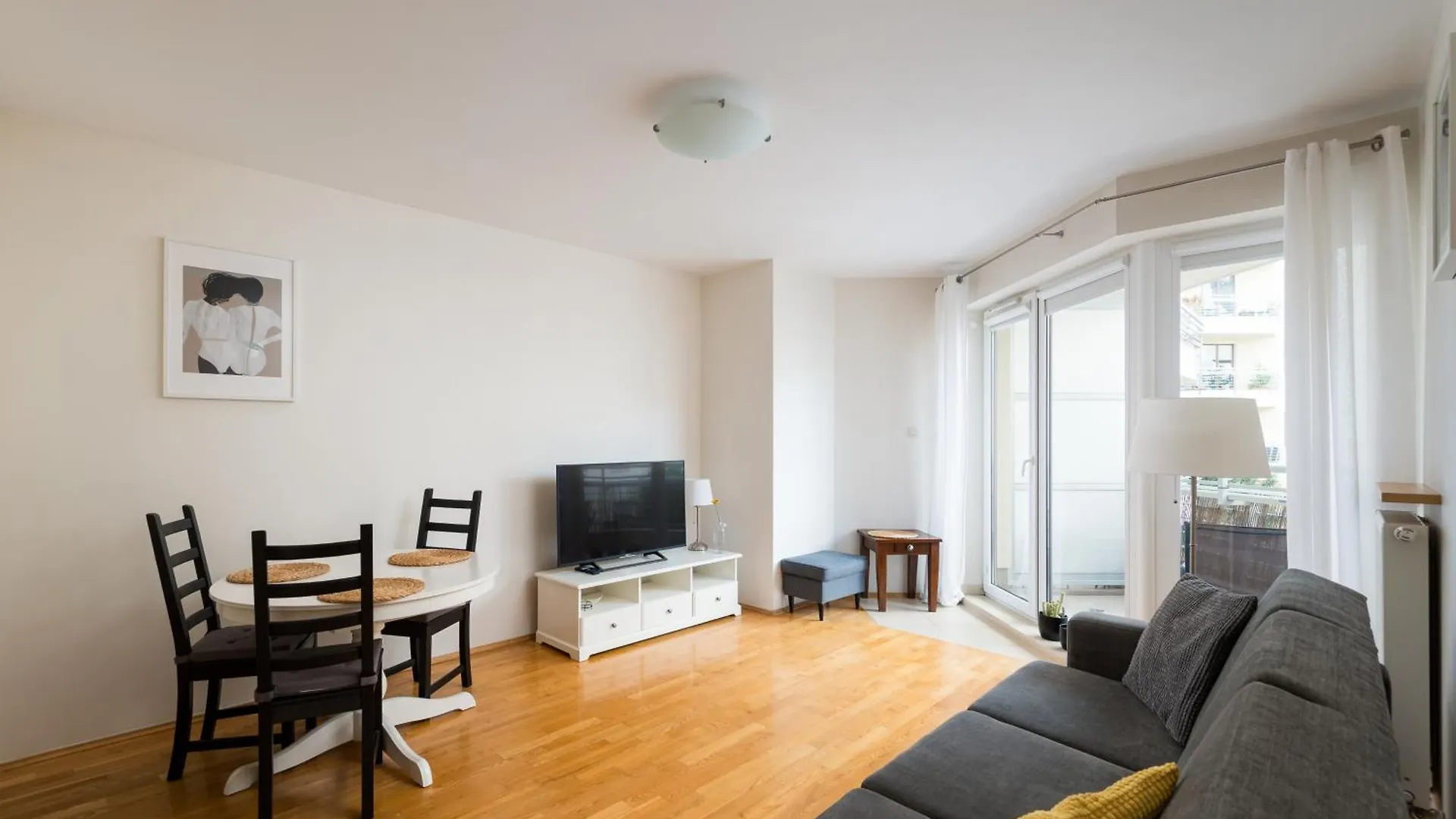 Metro Ksiecia Janusza Cosy Apartment Warsaw